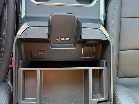 Used 2025 Chevrolet Silverado 3500 LTZ w/ LTZ Plus Package image 16