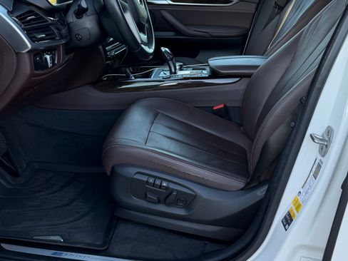 Used 2018 BMW X5 xDrive40e image 10