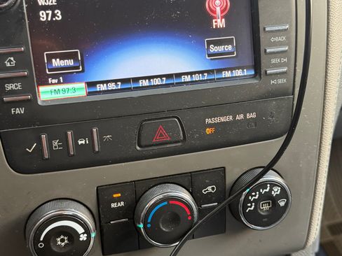Used 2013 Chevrolet Traverse LS FWD image 5