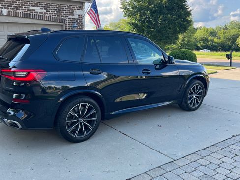 Used 2019 BMW X5 xDrive50i w/ M Sport Package image 5