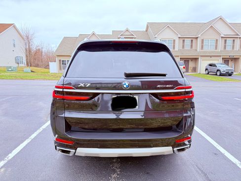 Used 2023 BMW X7 xDrive40i w/ Premium Package image 5