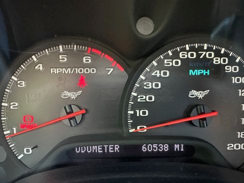 Used 2003 Chevrolet Corvette Coupe image 12