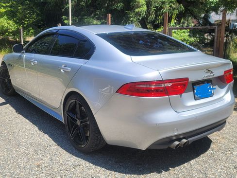 Used 2017 Jaguar XE R-Sport image 4