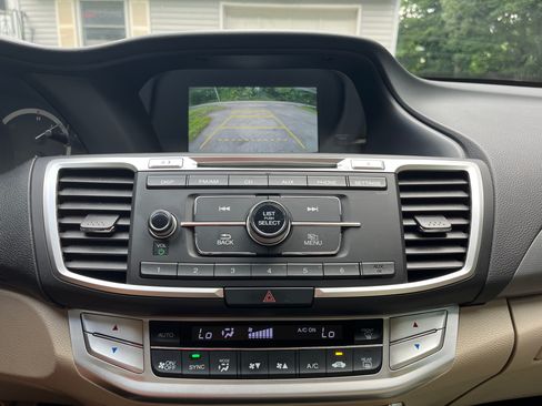 Used 2015 Honda Accord LX image 5