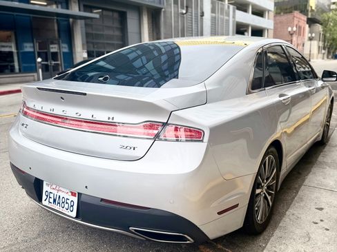 Used 2018 Lincoln MKZ Premiere FWD image 4