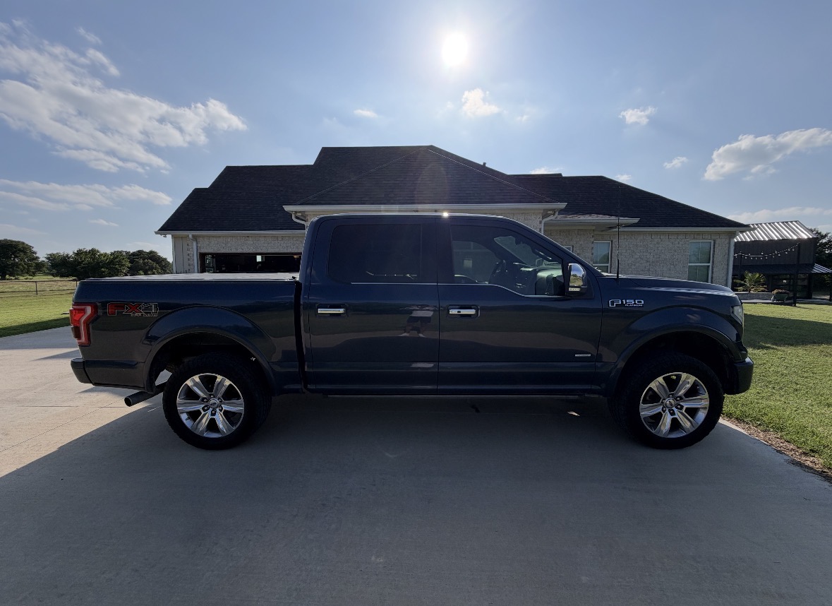 Used 2016 Ford F150 Platinum w/ Equipment Group 701A Luxury AWD/4WD image 2