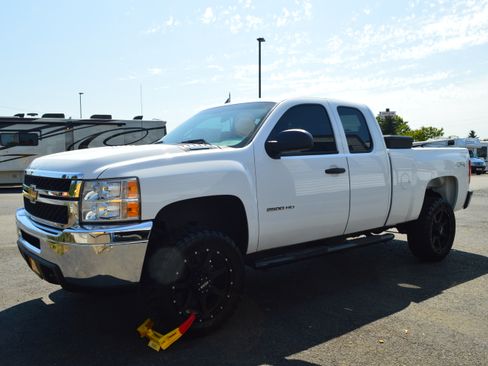 Used 2013 Chevrolet Silverado 2500 W/T image 4