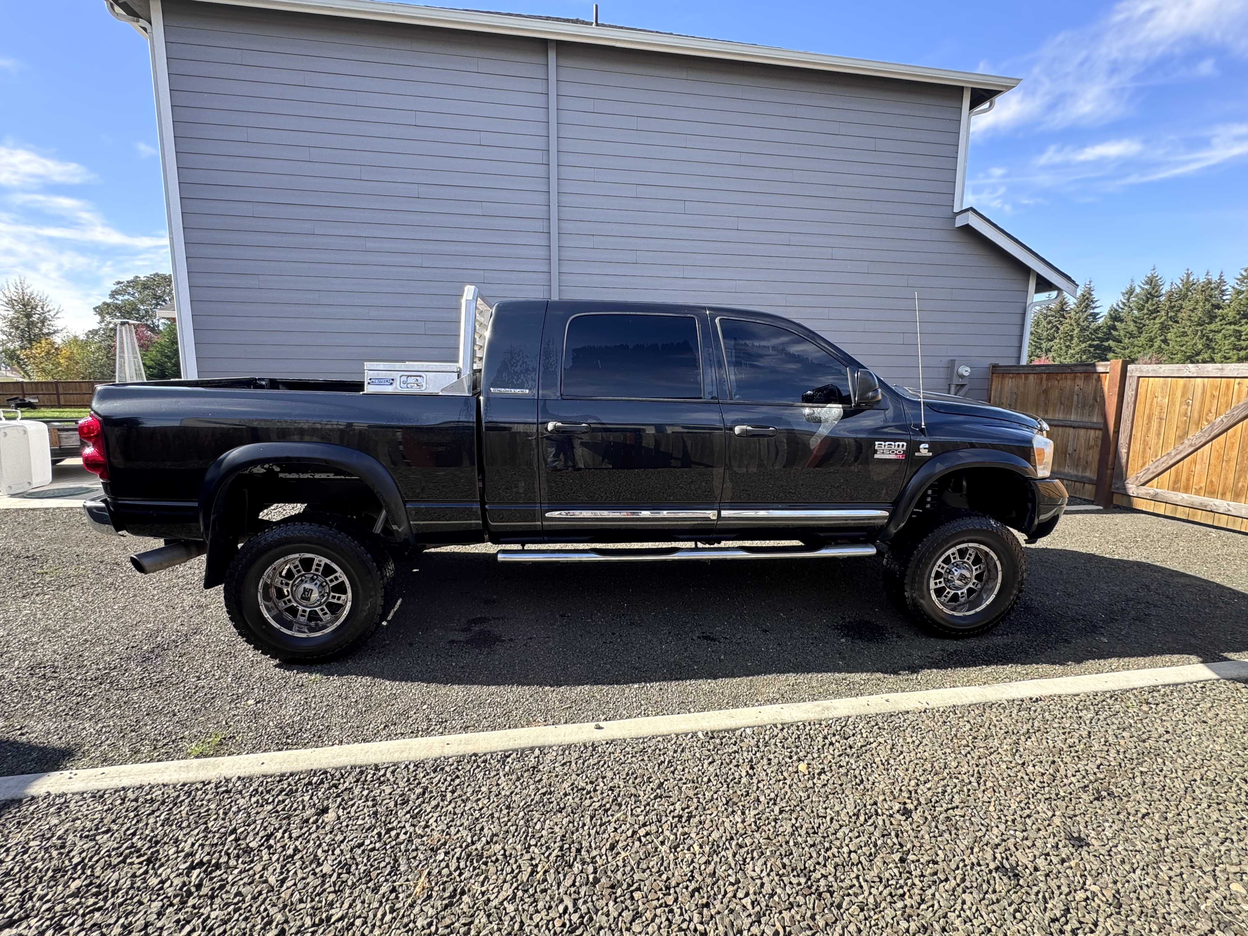 Used 2007 Dodge Ram 2500 Truck Laramie w/ Protection Group AWD/4WD image 6