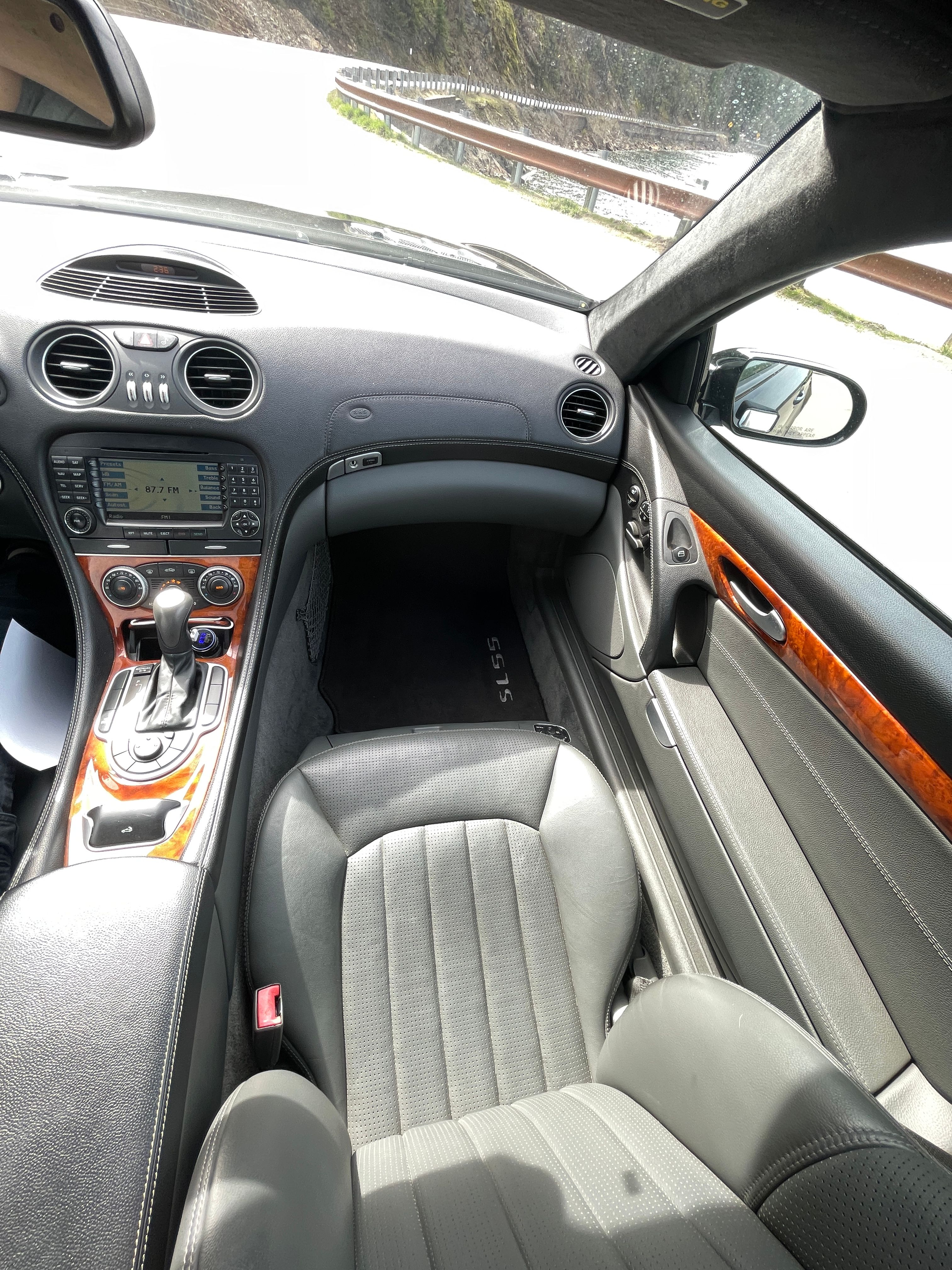 Used 2005 Mercedes-Benz SL 55 AMG image 8