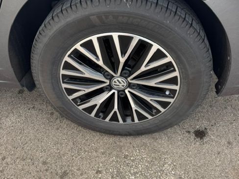 Used 2019 Volkswagen Jetta SEL image 6