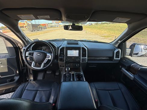 Used 2018 Ford F150 Lariat RWD image 13