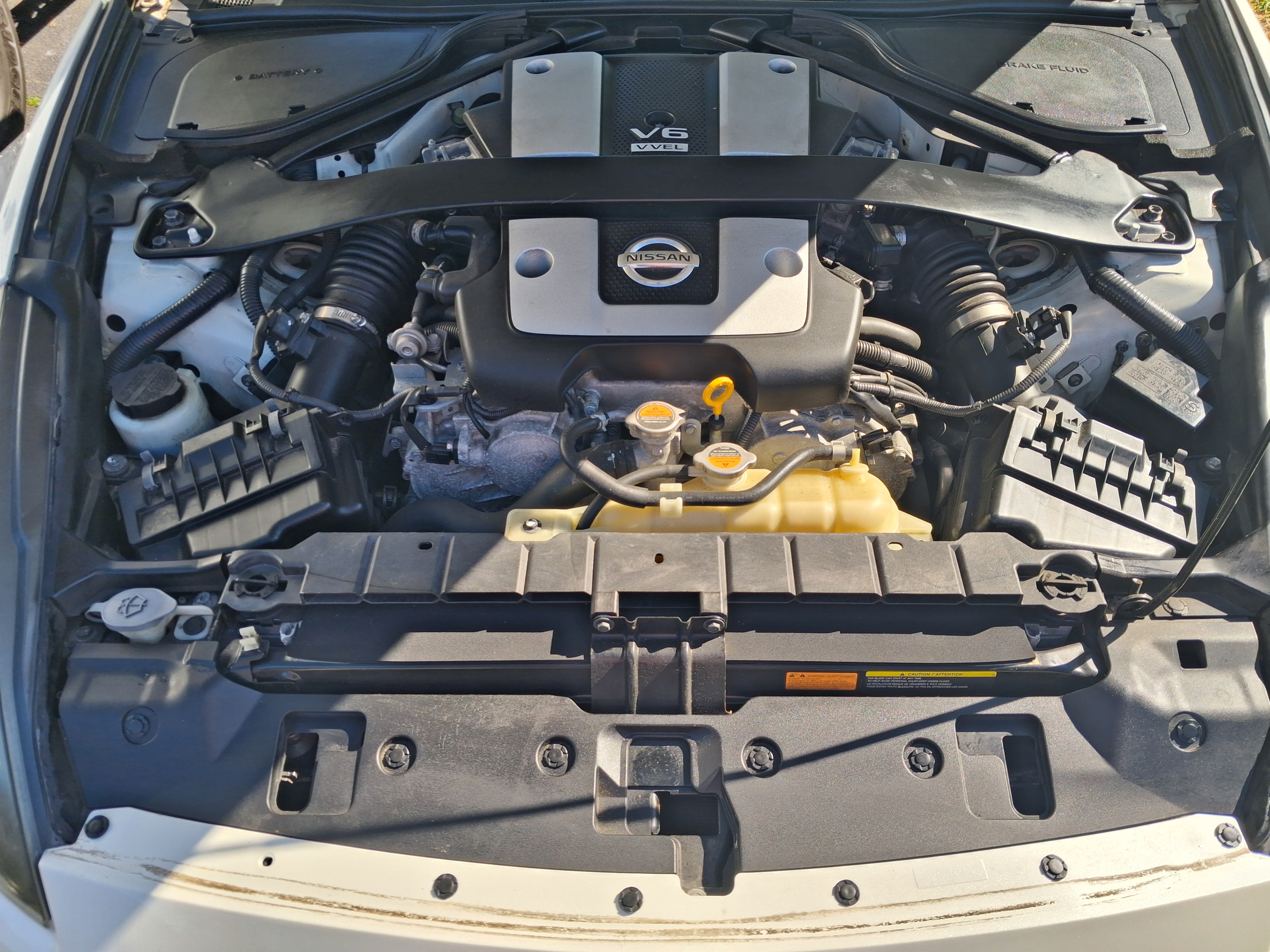 Used 2015 Nissan 370Z Touring Sport RWD image 19