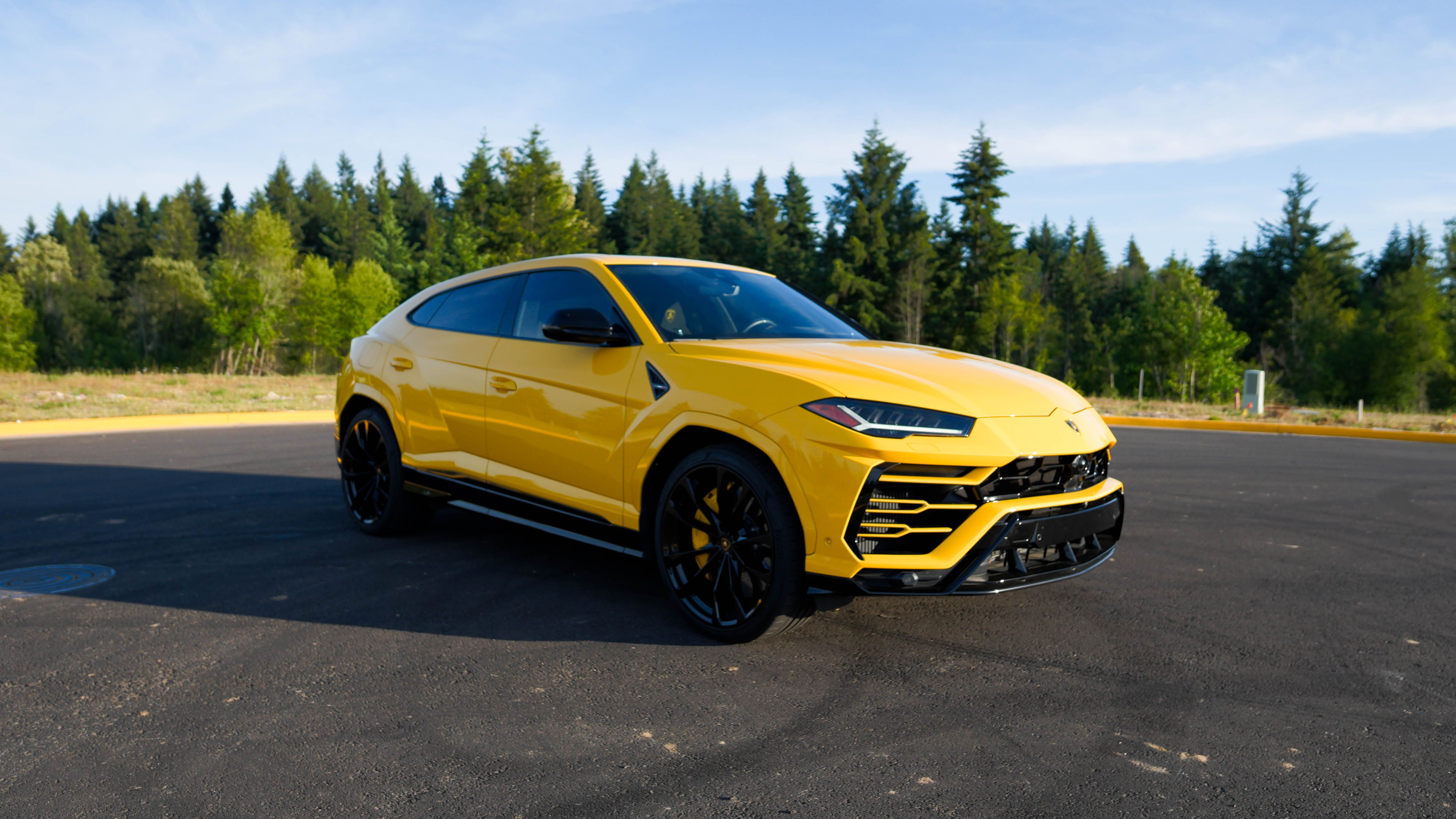 Used 2021 Lamborghini Urus AWD/4WD image 1