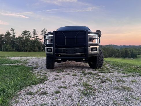 Used 2018 Ford F150 XLT image 5