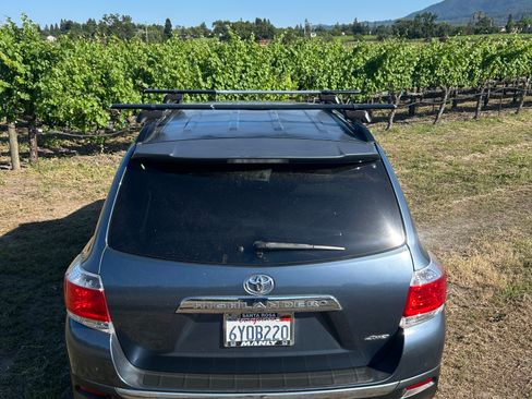 Used 2013 Toyota Highlander SE AWD/4WD image 10