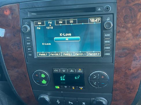 Used 2010 Chevrolet Silverado 1500 LTZ w/ Max Trailering Pack image 29