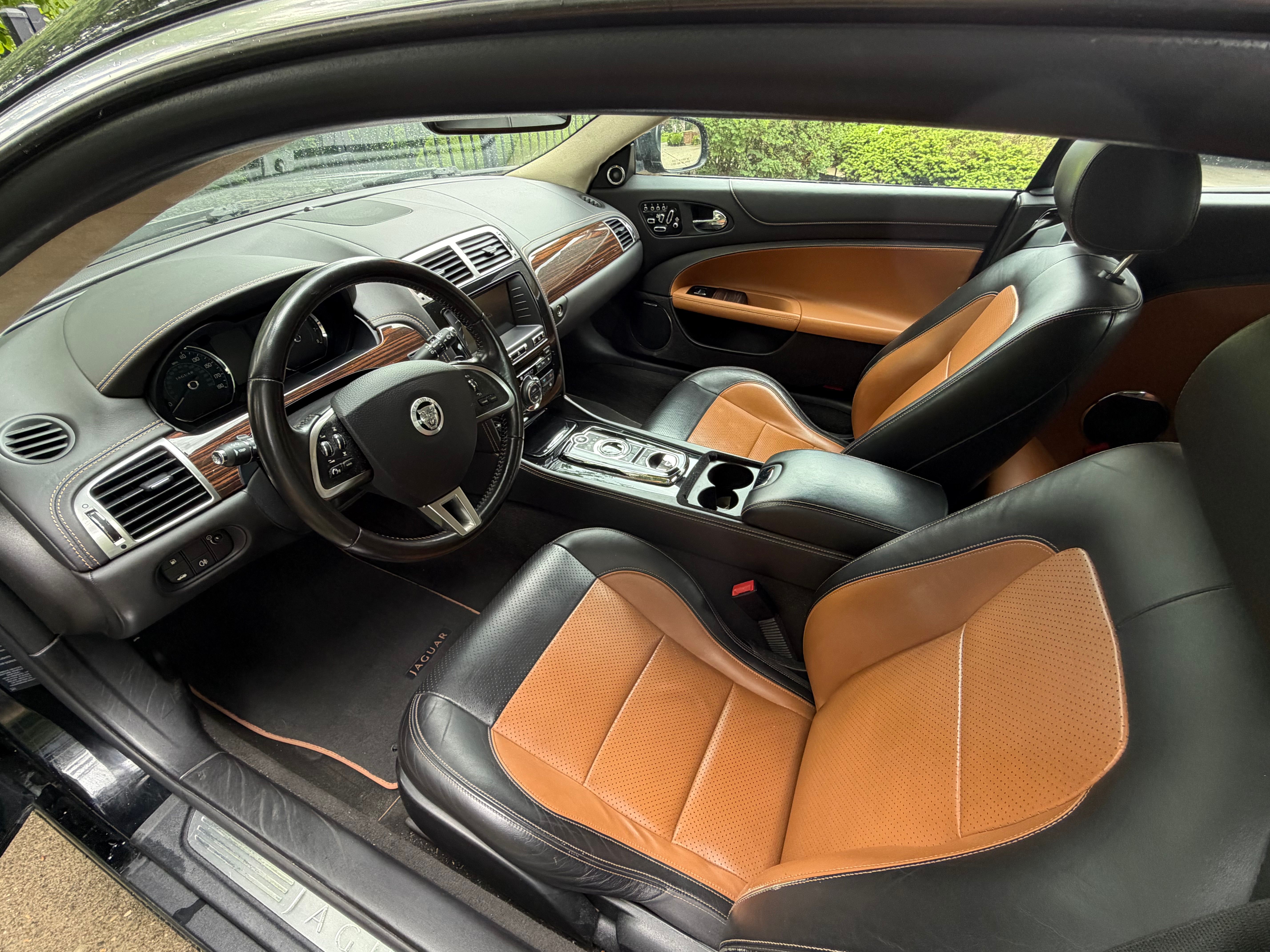 Used 2012 Jaguar XK Coupe RWD image 8