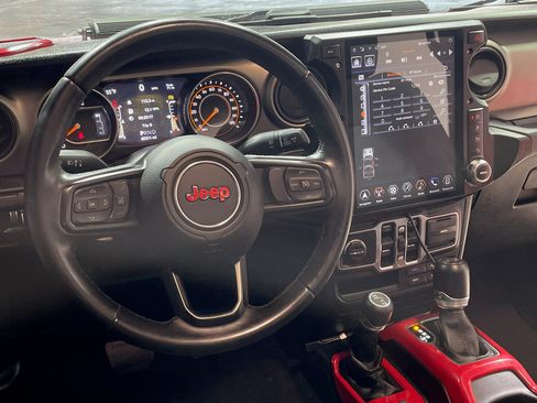 Used 2018 Jeep Wrangler Unlimited Sport S AWD/4WD image 6