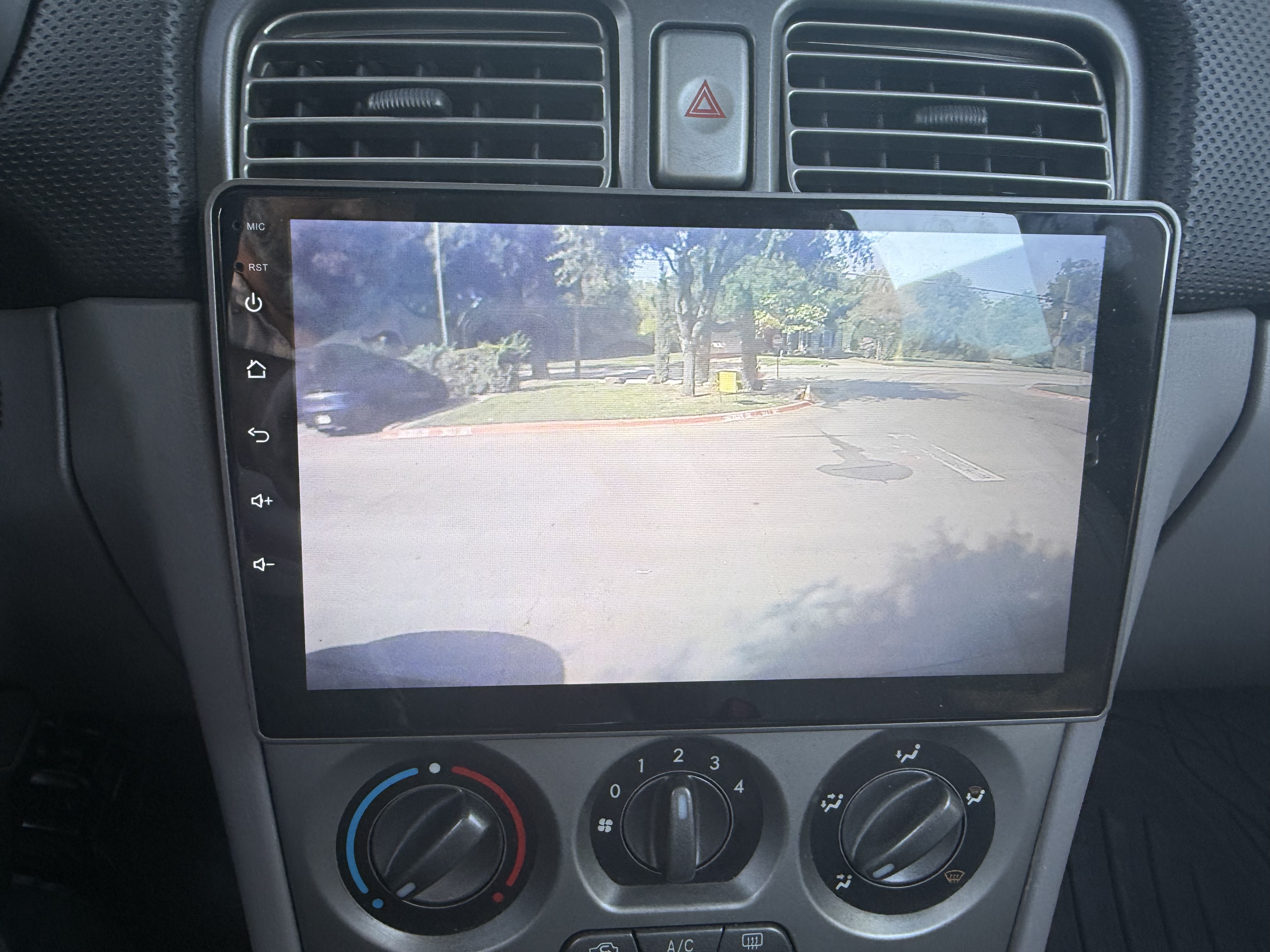 Used 2004 Subaru Forester 2.5X AWD/4WD image 4