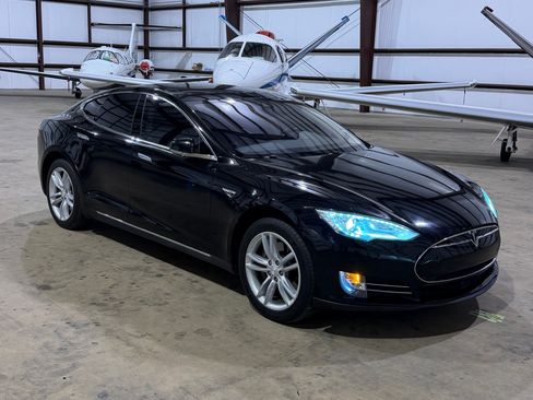 Used 2015 Tesla Model S 85 image 1