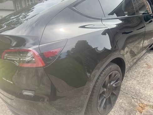 Used 2022 Tesla Model Y Long Range AWD/4WD image 16