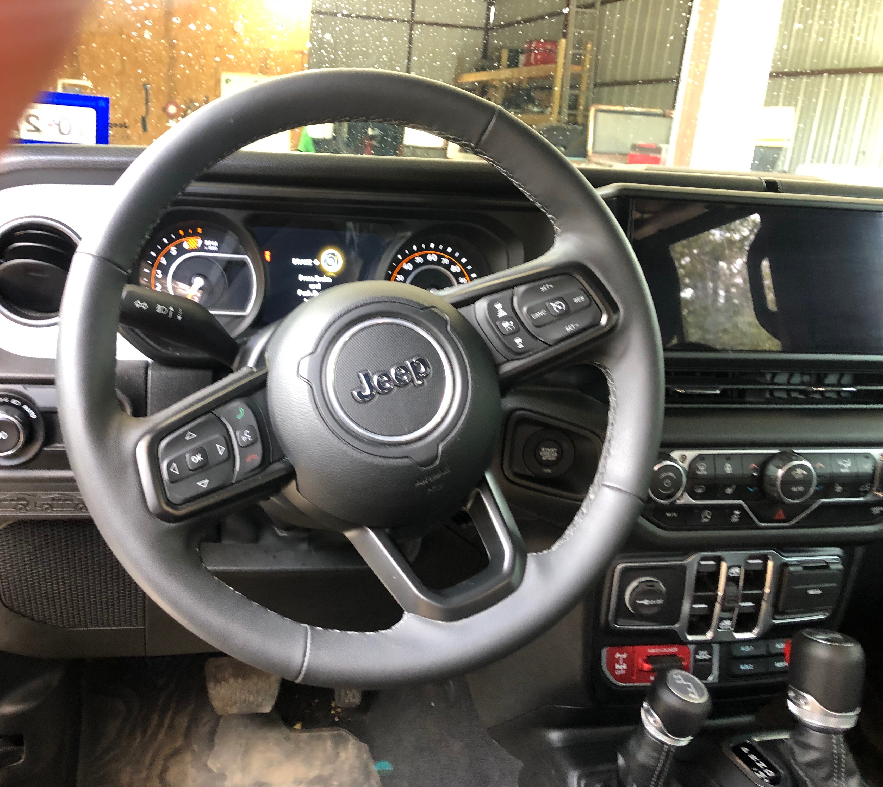Used 2025 Jeep Wrangler Unlimited Sport AWD/4WD image 12