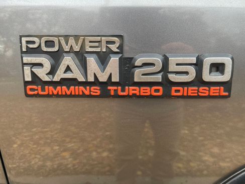 Used 1993 Dodge D/W Truck 250 image 18