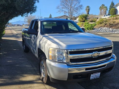 Used 2010 Chevrolet Silverado 1500 LT w/ Power Pack Plus image 8