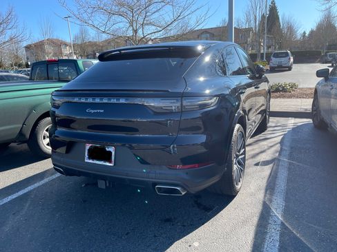 Used 2020 Porsche Cayenne image 19