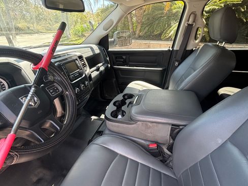 Used 2016 RAM 3500 Tradesman w/ Chrome Appearance Group RWD image 14