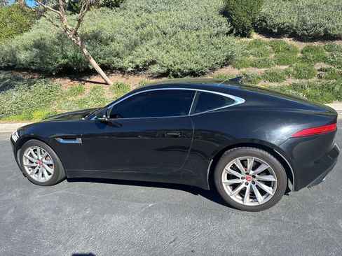 Used 2017 Jaguar F-TYPE Coupe image 7