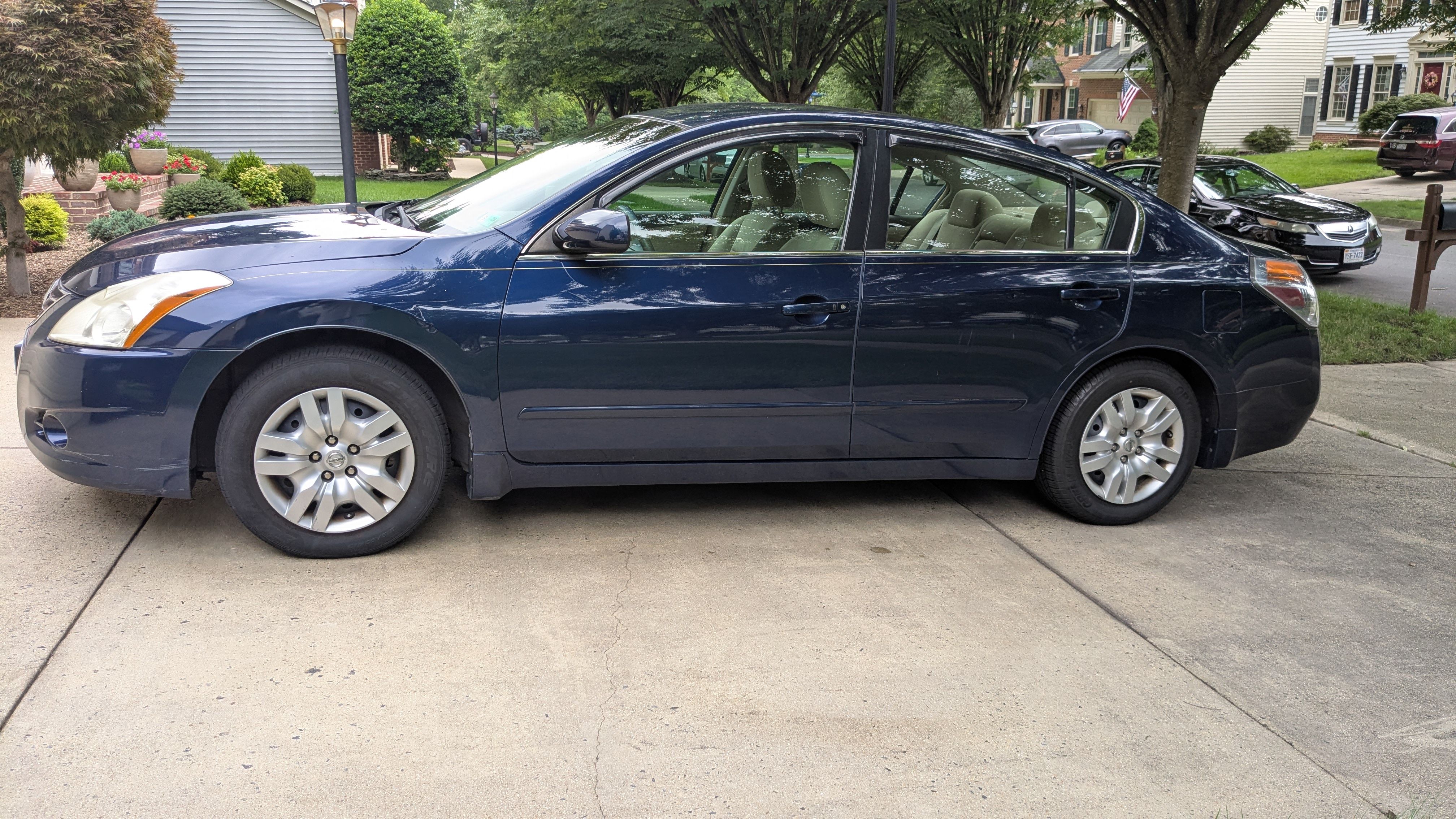 Used 2010 Nissan Altima 2.5 S FWD image 6