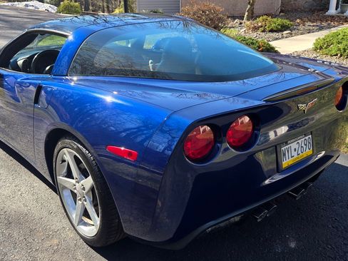Used 2005 Chevrolet Corvette Coupe w/ Preferred Equipment Group image 11