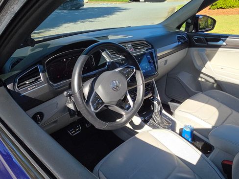 Used 2024 Volkswagen Tiguan SEL R-Line image 12