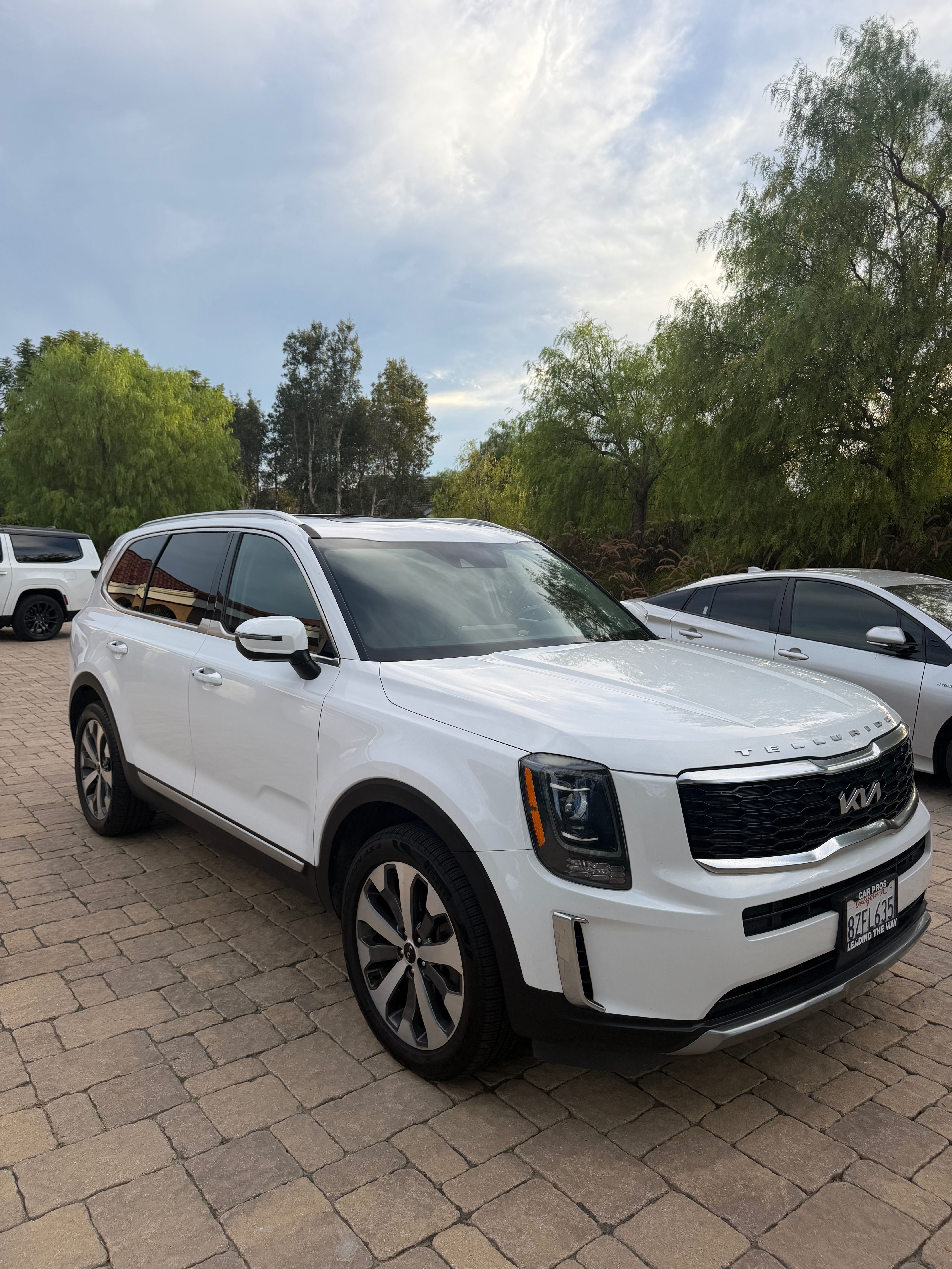 Used 2022 Kia Telluride S FWD image 2