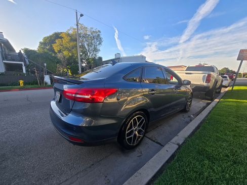 Used 2018 Ford Focus SEL image 5