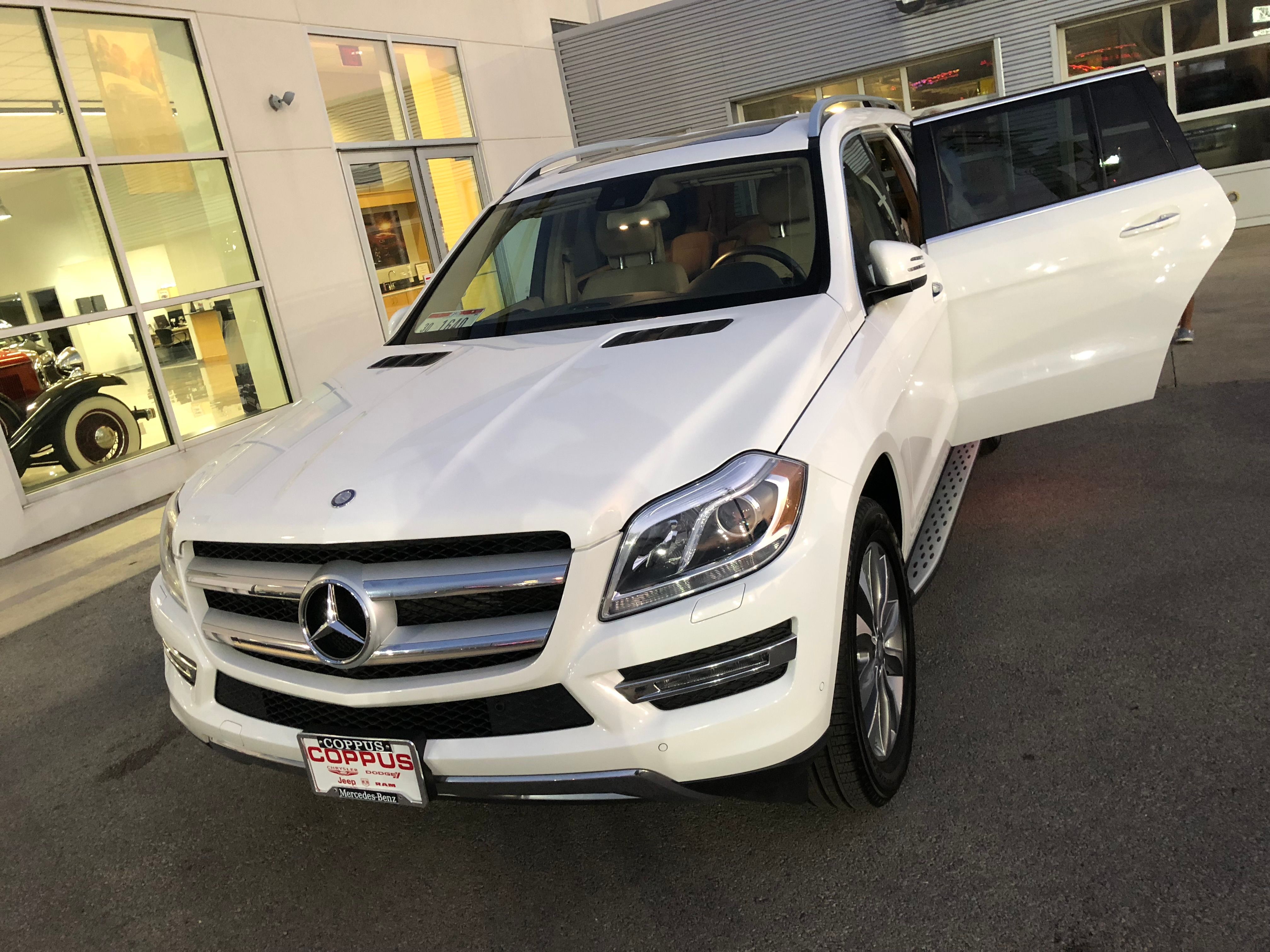 Used 2015 Mercedes-Benz GL 450 4MATIC image 1