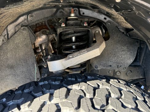 Used 2019 Toyota Tacoma TRD Off-Road image 10