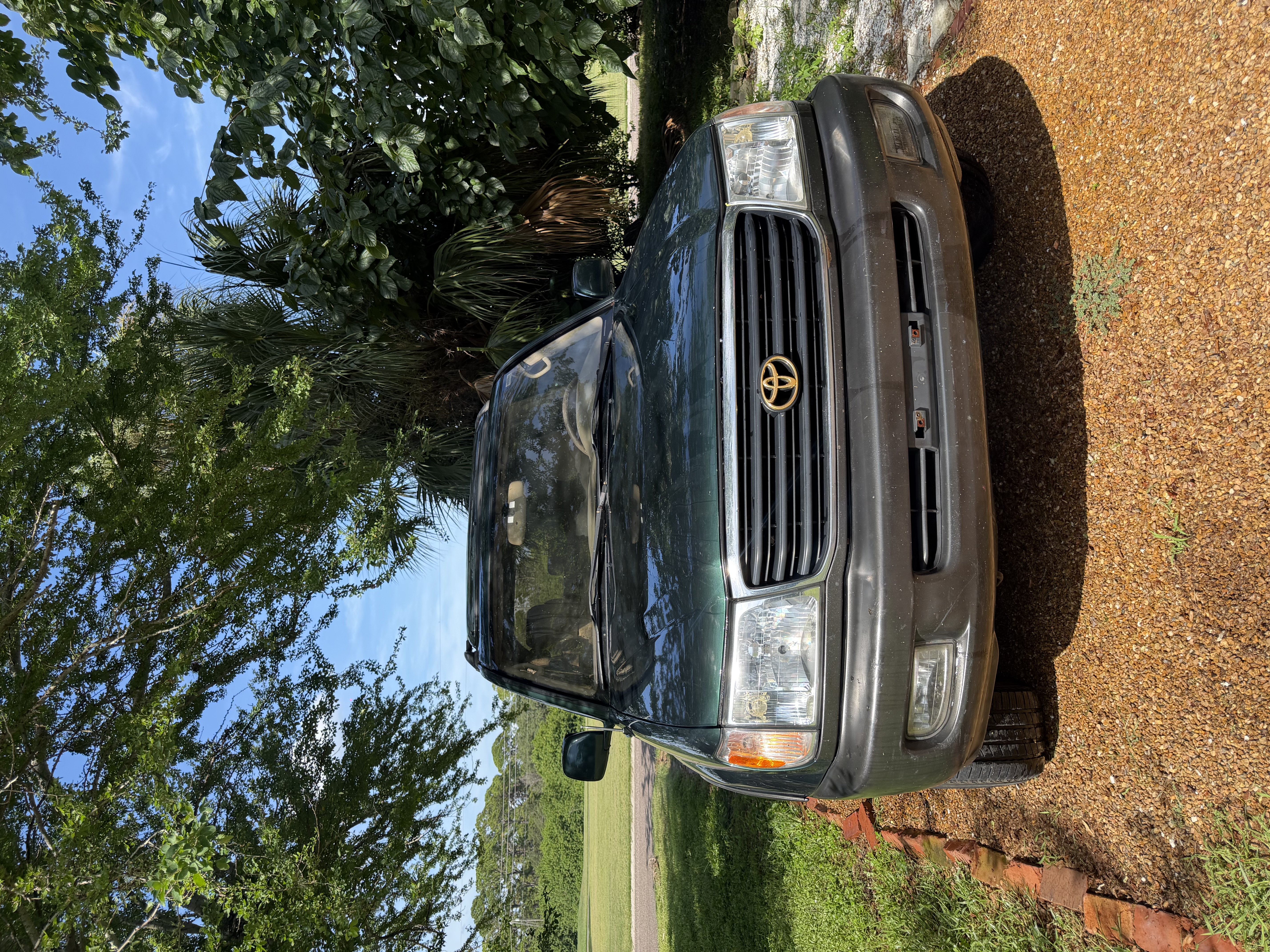Used 2001 Toyota Land Cruiser AWD/4WD image 2