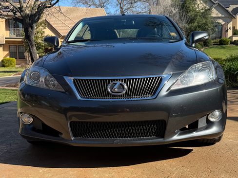 Used 2010 Lexus IS 350C image 1