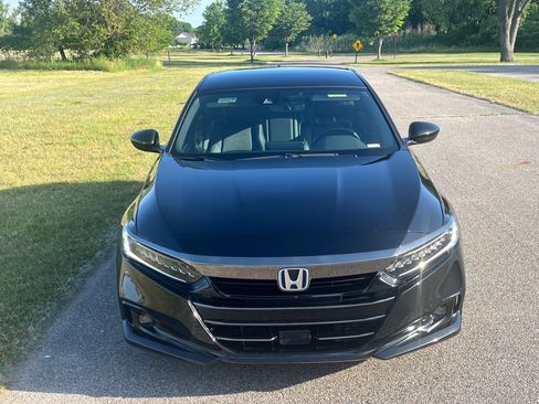 Used 2022 Honda Accord Sport image 4