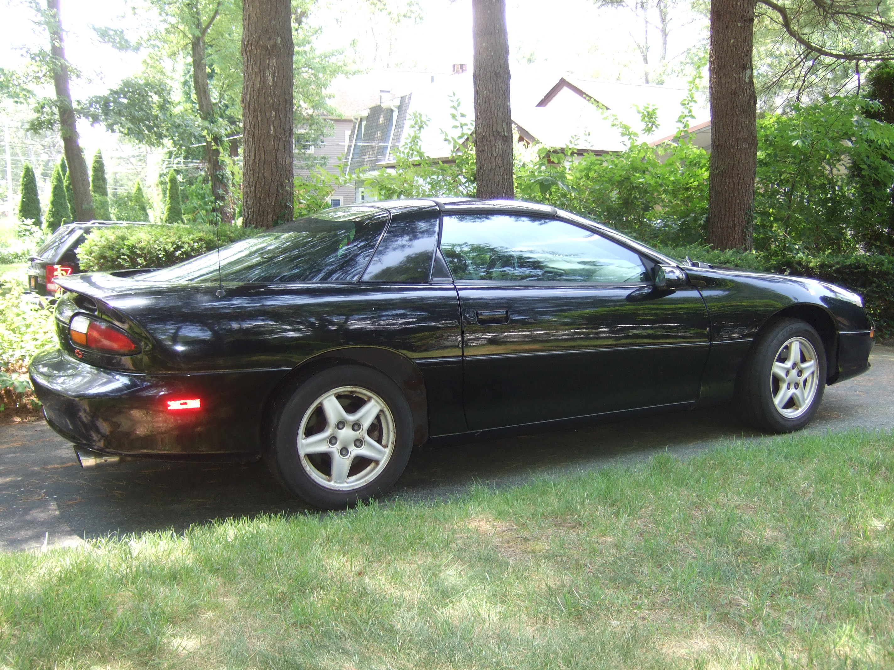 Used 1999 Chevrolet Camaro Z28 w/ Preferred Equipment Group 2 RWD image 4