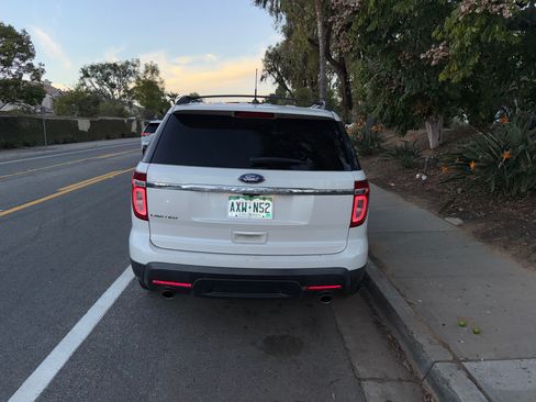 Used 2011 Ford Explorer Limited w/ 301A Rapid Spec Order Code image 4