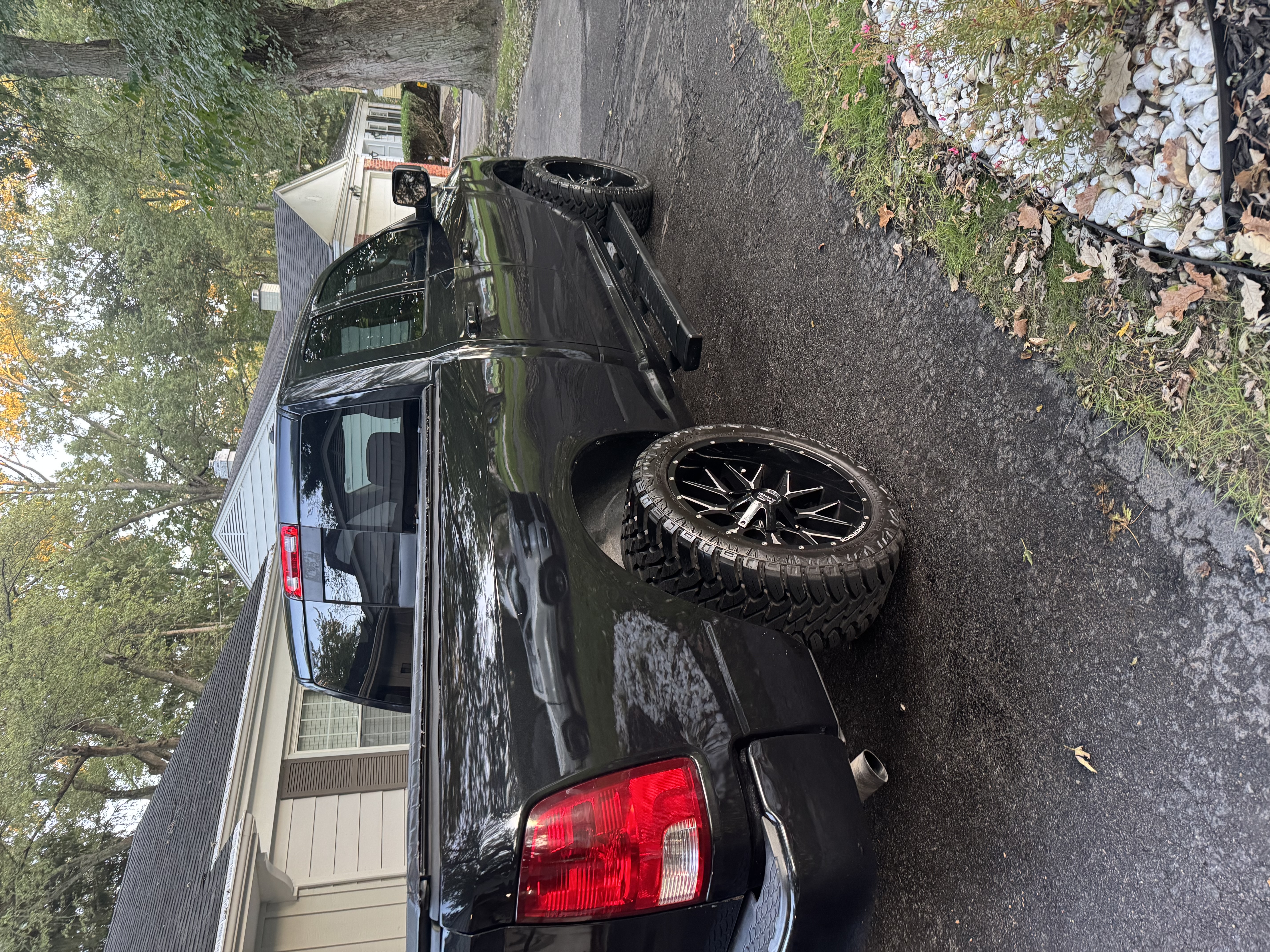 Used 2010 Dodge Ram 1500 Truck SLT w/ Big Horn Regional Pkg AWD/4WD image 1