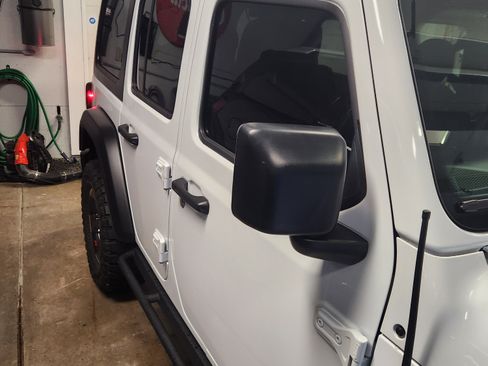 Used 2019 Jeep Wrangler Unlimited Sport S image 6