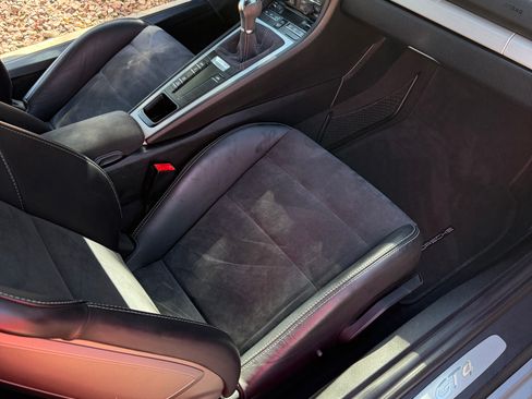 Used 2016 Porsche Cayman GT4 image 15