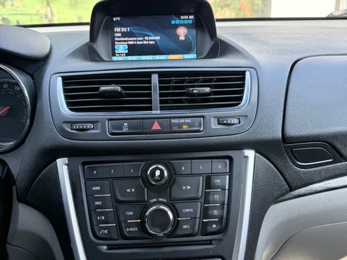 Used 2016 Buick Encore FWD image 17