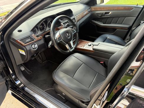 Used 2013 Mercedes-Benz E 350 4MATIC Sedan image 9