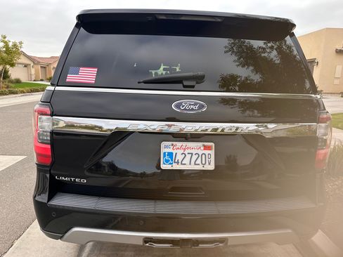 Used 2020 Ford Expedition Limited RWD image 5