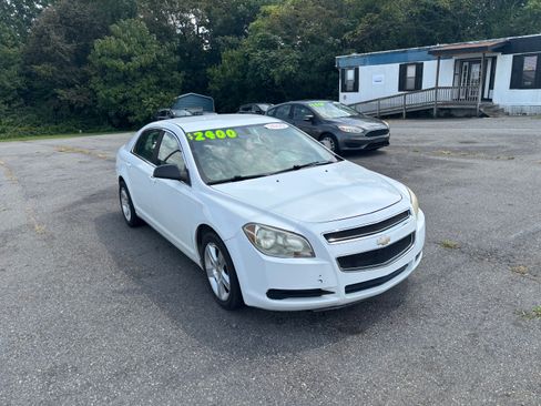 Used 2010 Chevrolet Malibu LS FWD image 17